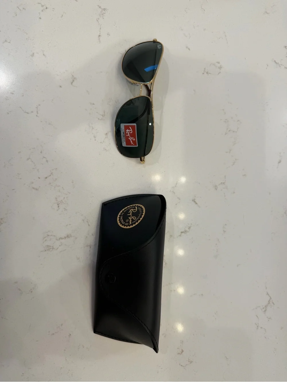 Ray-Ban Gold Frame Aviator Style Sunglasses with Dark Green Lenses